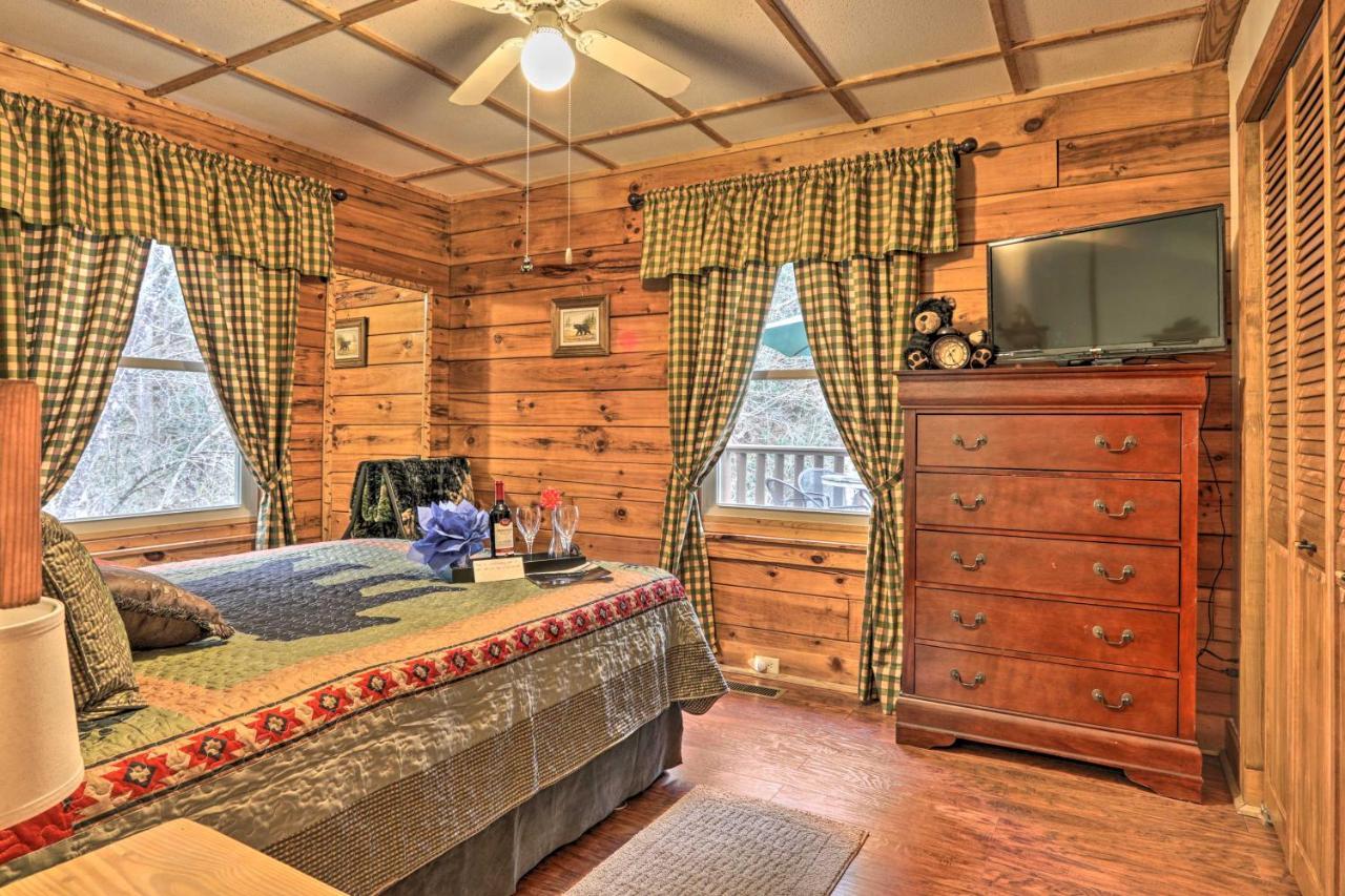 Smoky Mountain Cozy Cove Cabin Deck And Fire Pit! Cosby Экстерьер фото