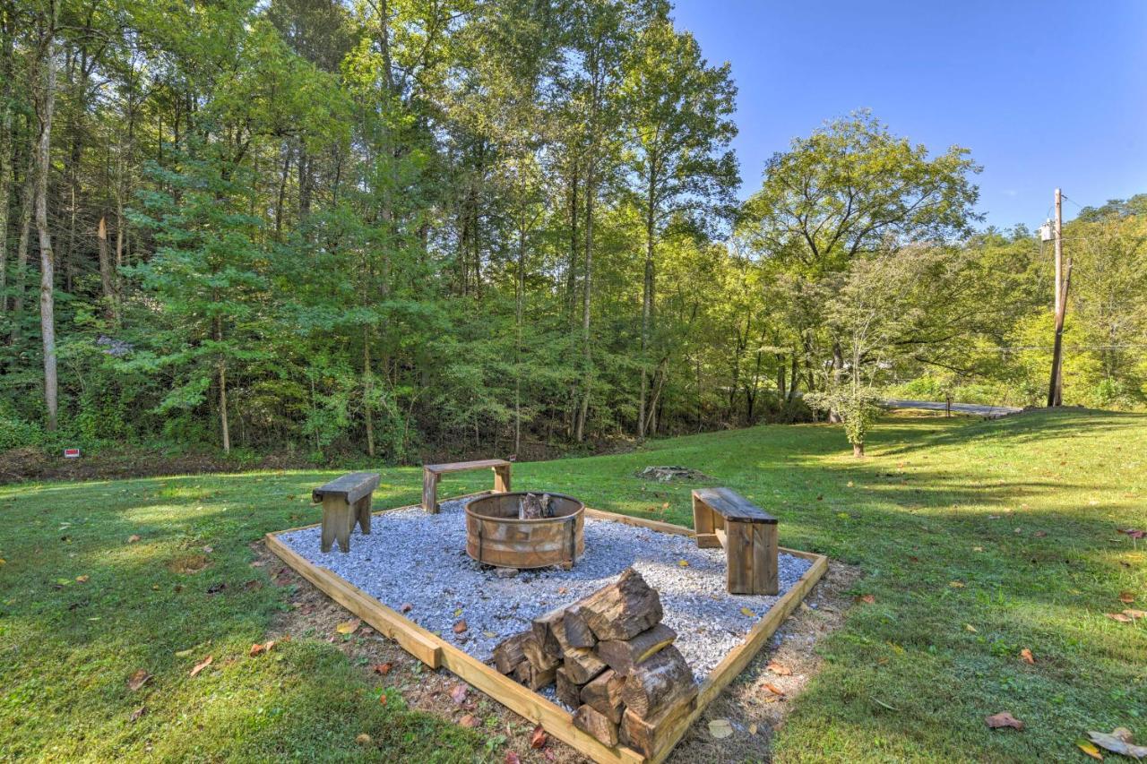 Smoky Mountain Cozy Cove Cabin Deck And Fire Pit! Cosby Экстерьер фото
