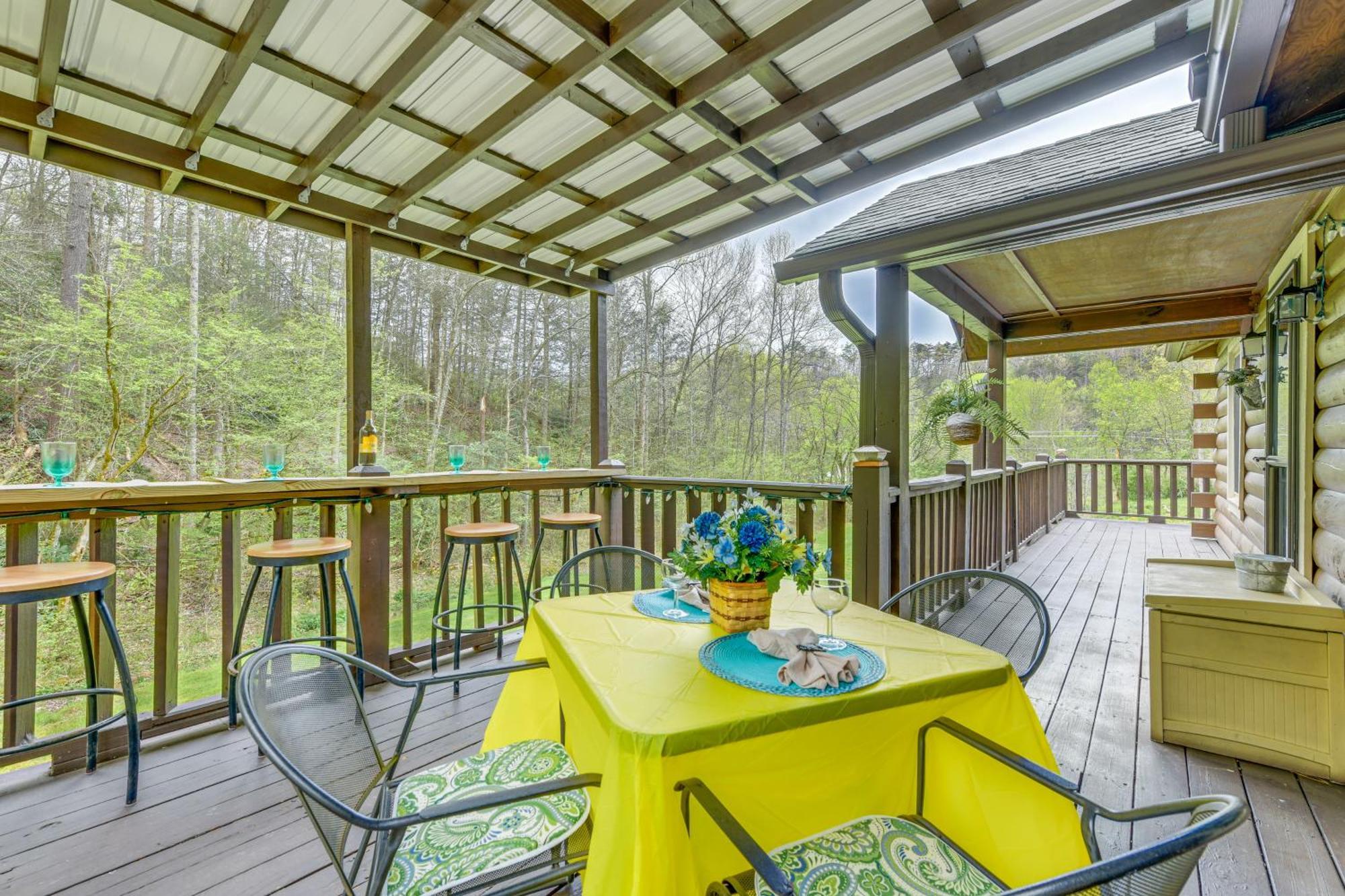 Smoky Mountain Cozy Cove Cabin Deck And Fire Pit! Cosby Экстерьер фото
